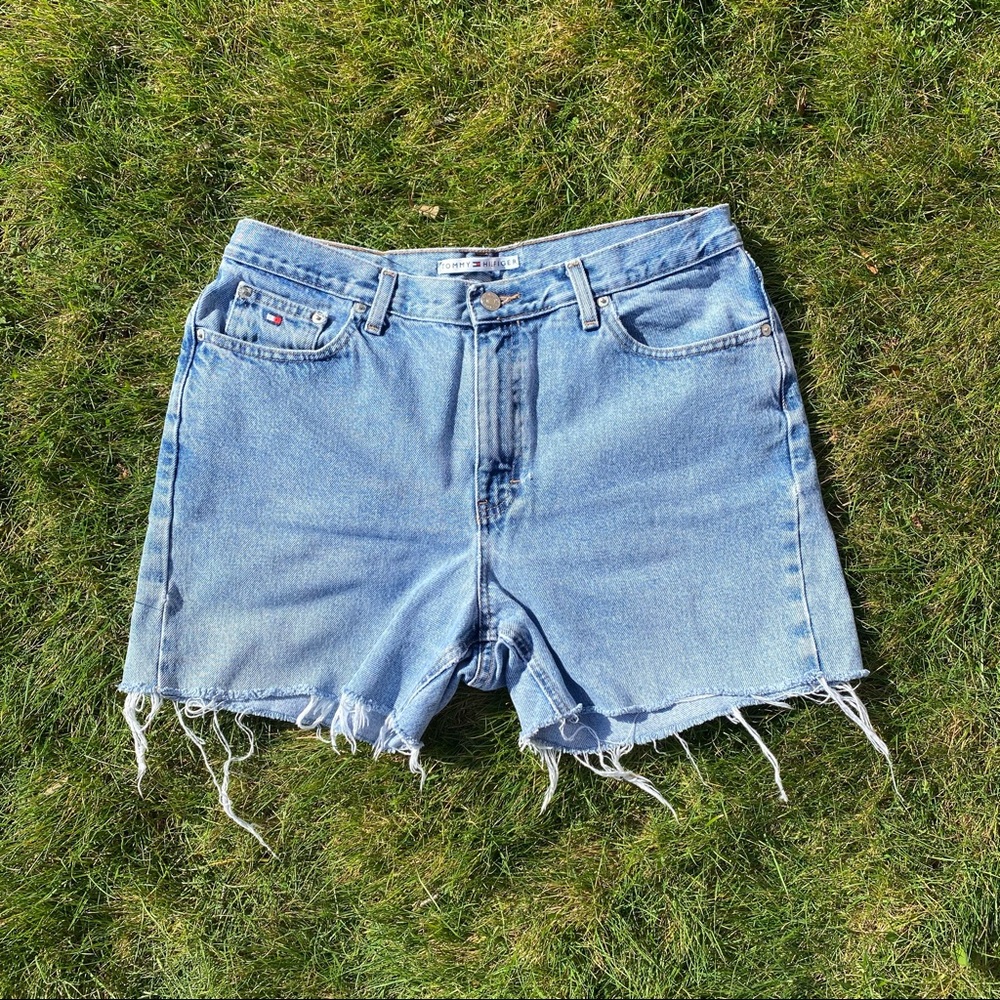 Tommy Hilfiger High Waisted Jean Shorts Size 14 34”